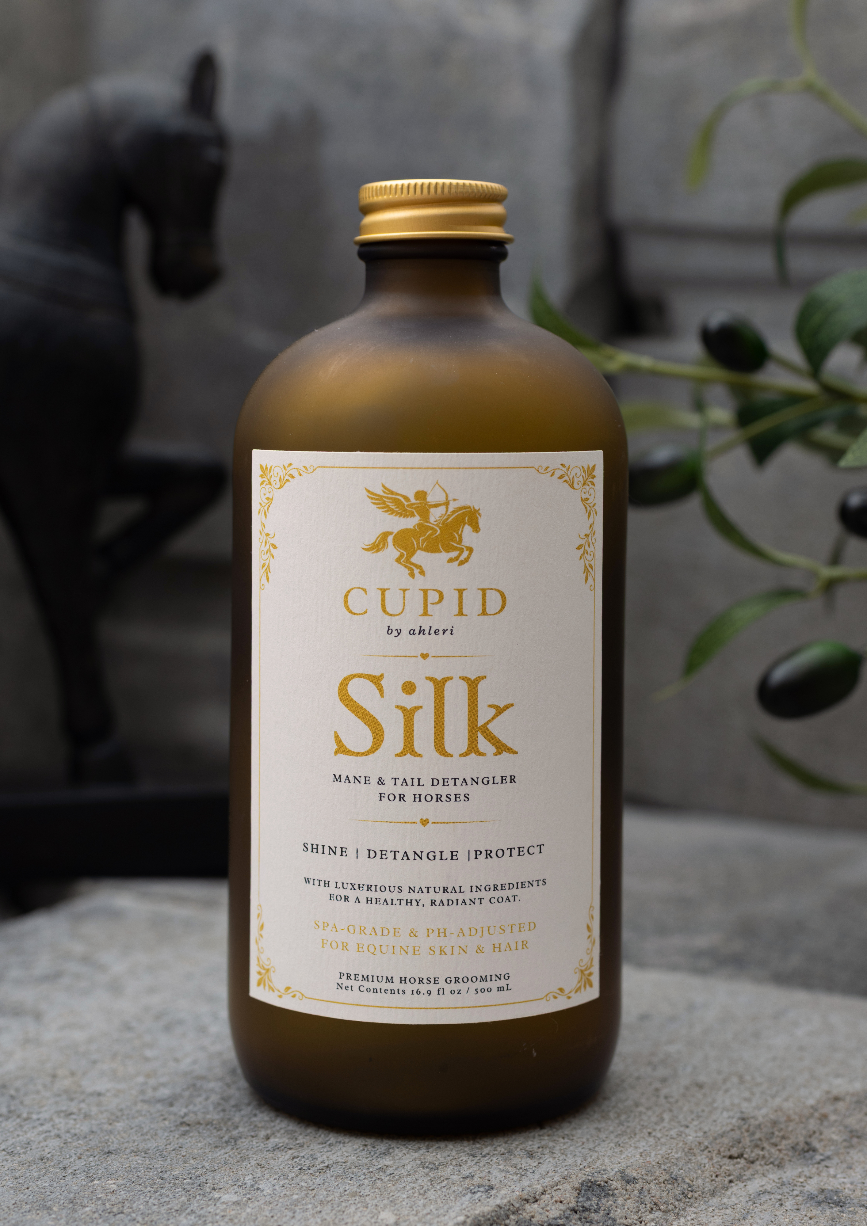 Silk: a Luxury Mane & Tail Detangler